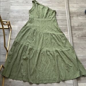 Green One-Shoulder Dress
